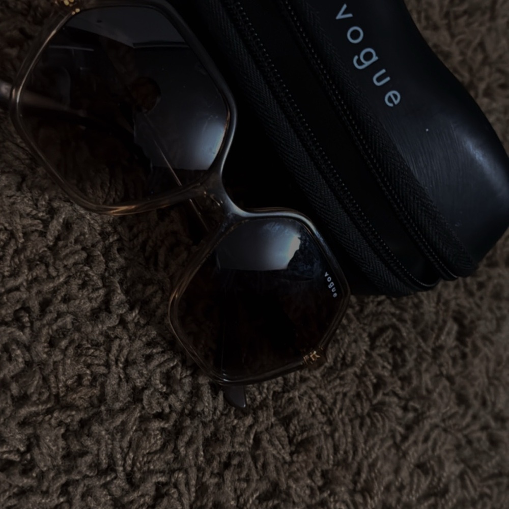 Vogue Black Oversized Geometric Sunglasses